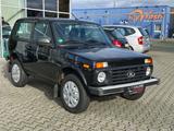 Lada Taiga Urban Plus 4x4 - Lada Taiga mit Benzin-Antrieb: Allradantrieb, Geländewagen