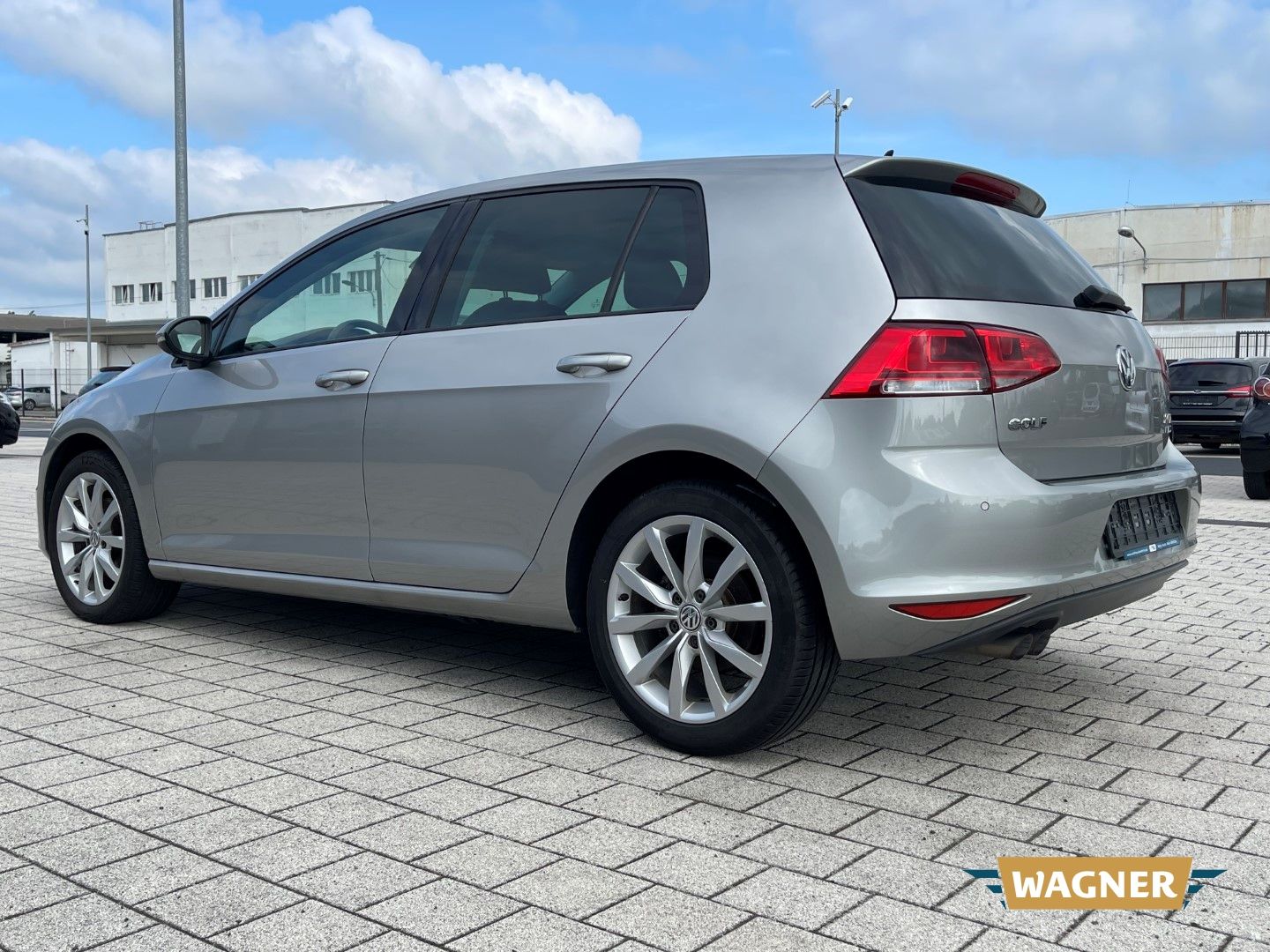 Fahrzeugabbildung Volkswagen Golf VII Highline BMT Klimaautomatik Bi-Xenon