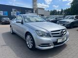 Mercedes-Benz C 180 CGI Coupe BlueEfficiency Sitzheizung - Mercedes-Benz C 180: Sportwagen