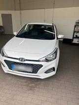 Hyundai i20 Trend My 20 - Hyundai i20 Gebrauchtwagen in Lübeck
