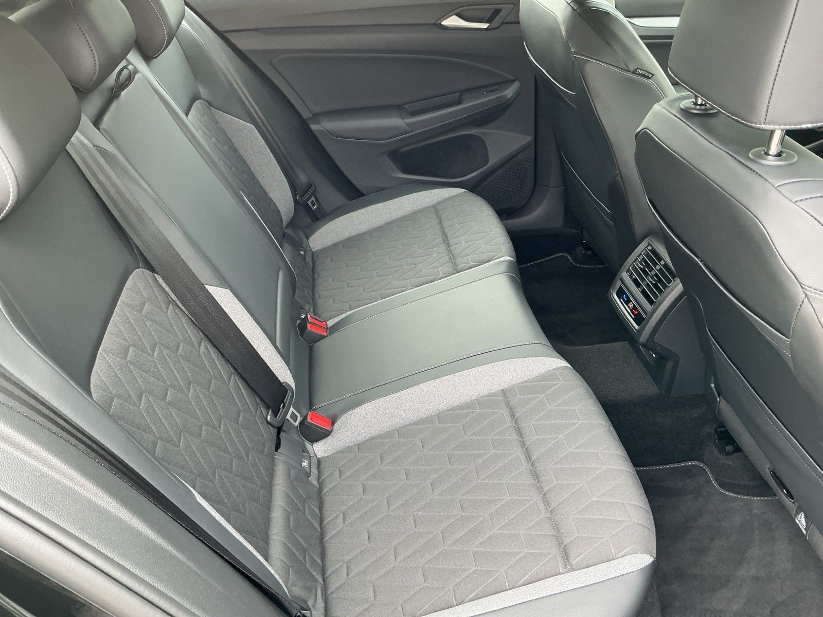 Volkswagen Golf - Bild 16