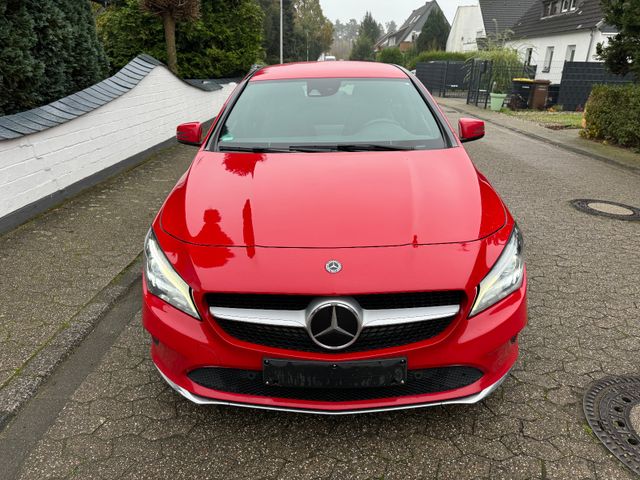 Mercedes-Benz CLA 220 d URBAN NAVI LED LEDER SPOSI DISTRONIC