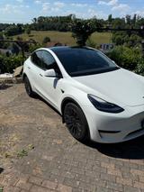 Tesla Model Y SR RWD