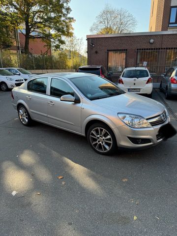 Opel Astra (H) Top Zustand