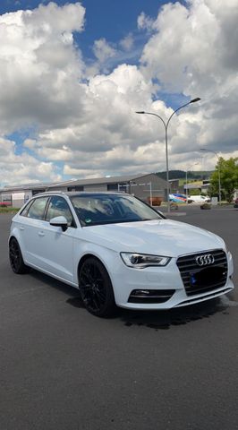 Audi A3 Limousine 1.2 TFSI, 125 PS, Panora...