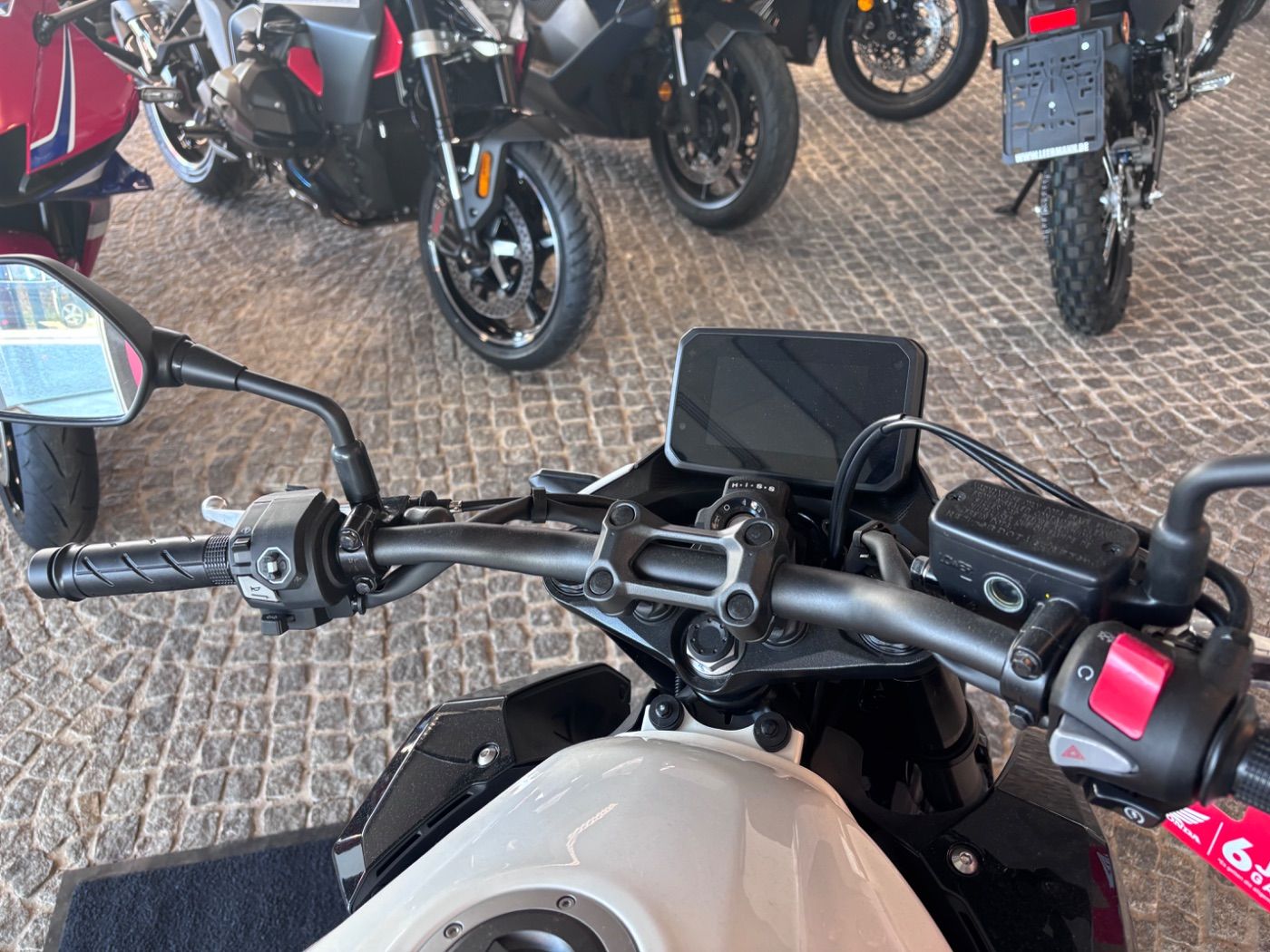 Fahrzeugabbildung Honda CB 500 Hornet 2025