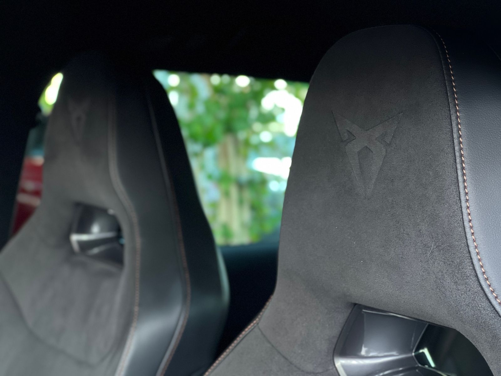 Fahrzeugabbildung CUPRA Ateca VZ 4Drive AHK NAV XL ACC LED SHZ 19"