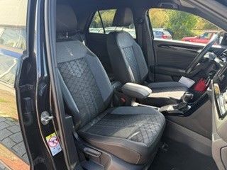 T-Roc 1.5TSI DSG R-Line - APP*BLACK*KAMERA*LED*1