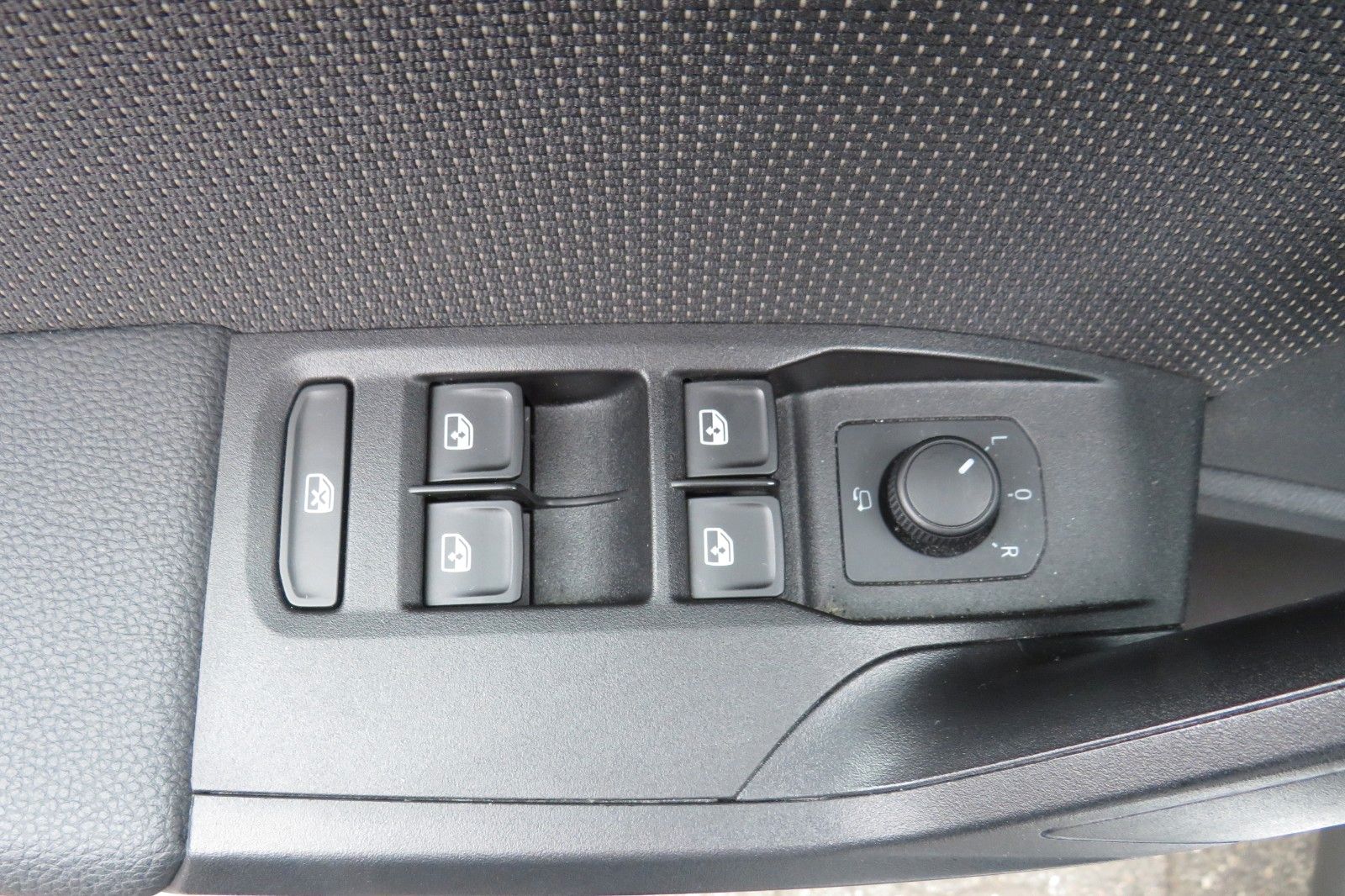 Fahrzeugabbildung SEAT Arona Xcellence CNG LED PDC KLIMA