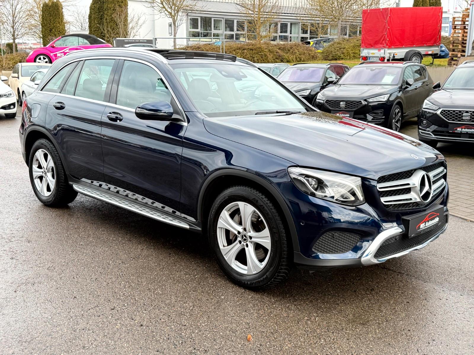 Mercedes-Benz GLC 300 4Matic Exclusive Pano_LED_Navi_HeadUp