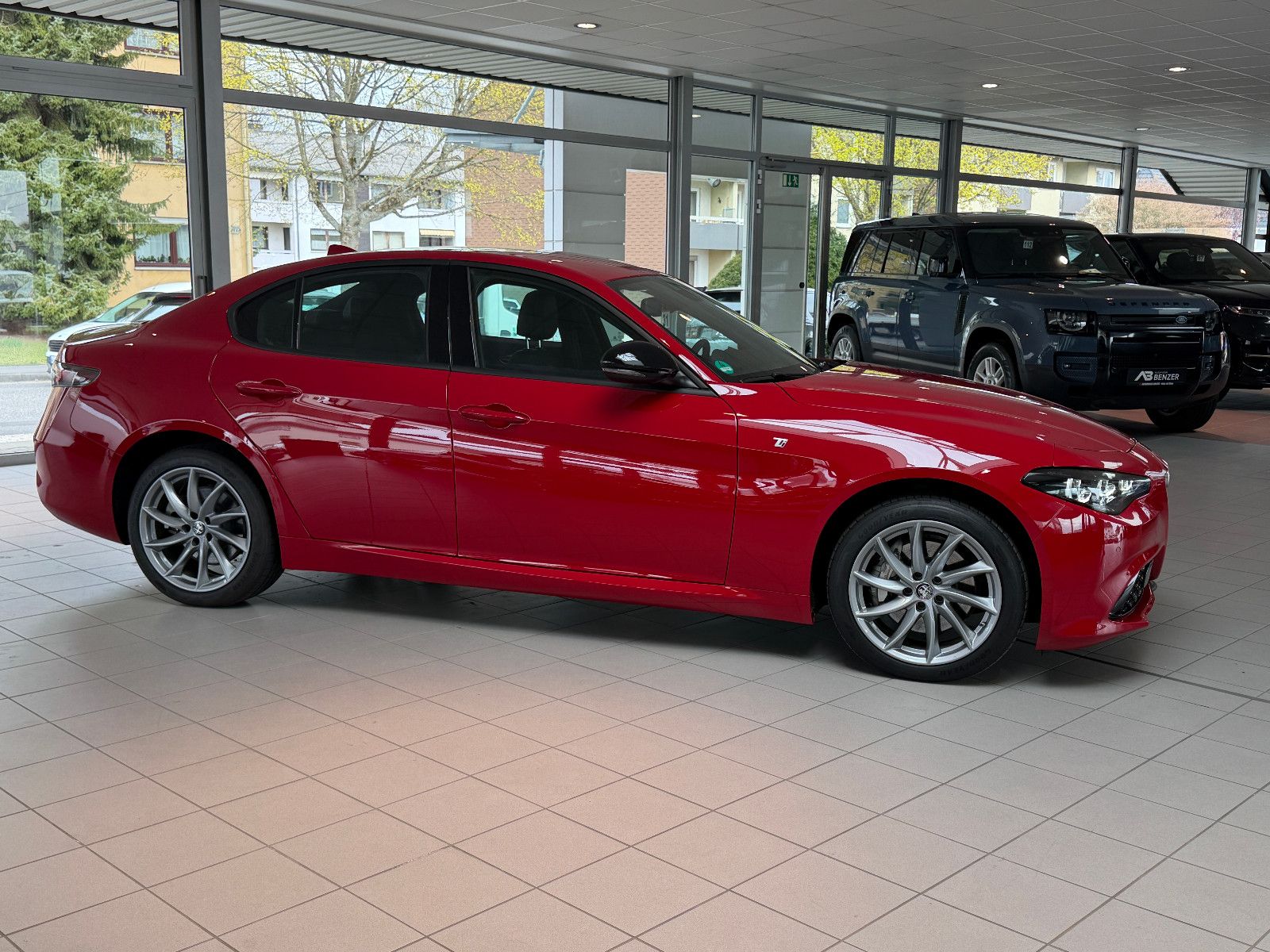 Fahrzeugabbildung Alfa Romeo Giulia Ti Q4/MEMORY/ACC/NAVI/KAMERA/SHZ