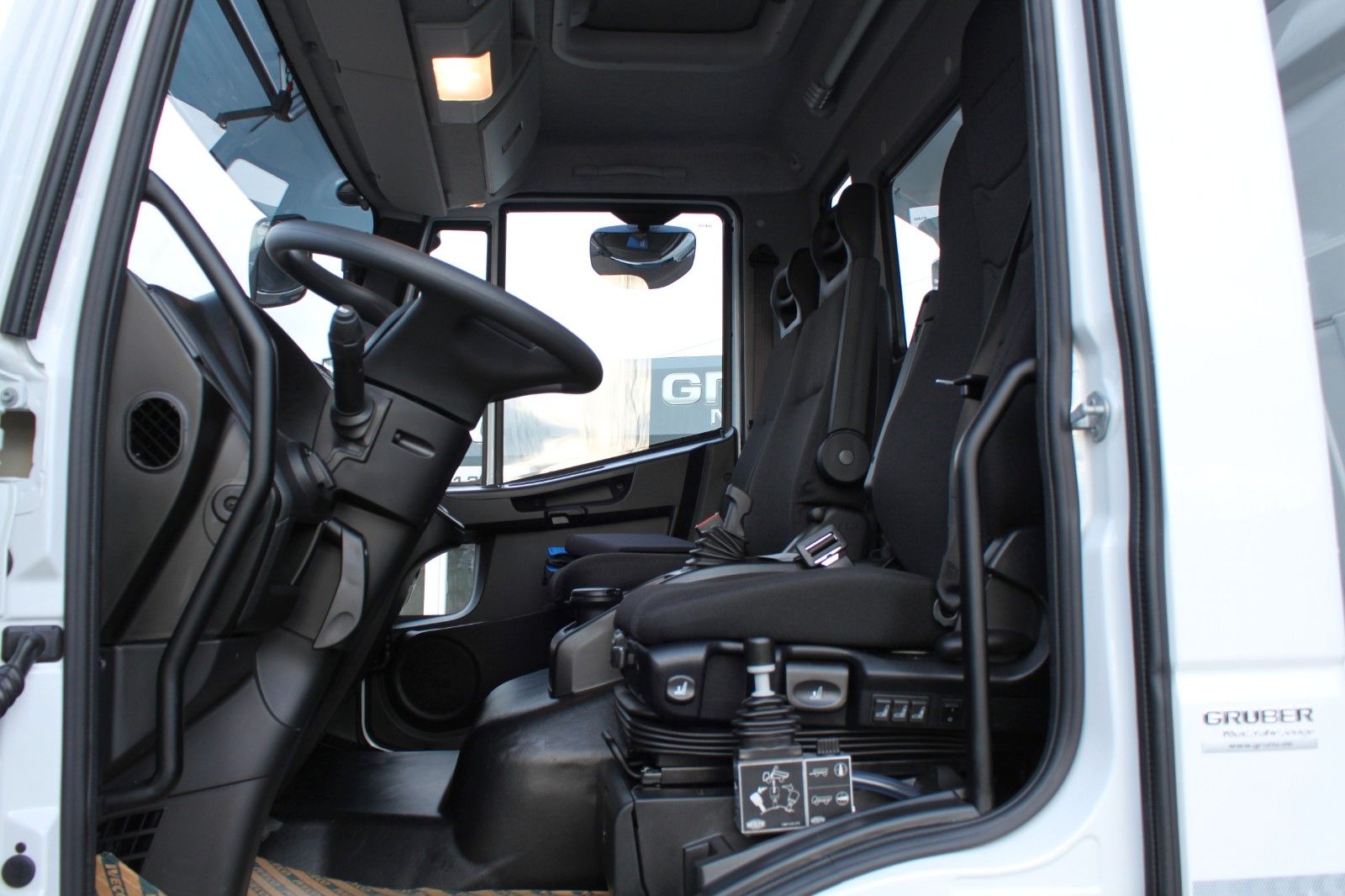 Fahrzeugabbildung Iveco Eurocargo ML140E28K EVL_E