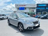 Peugeot 2008 1.6 e-HDi 92 CV Stop&Start Allure - silberne Peugeot 2008