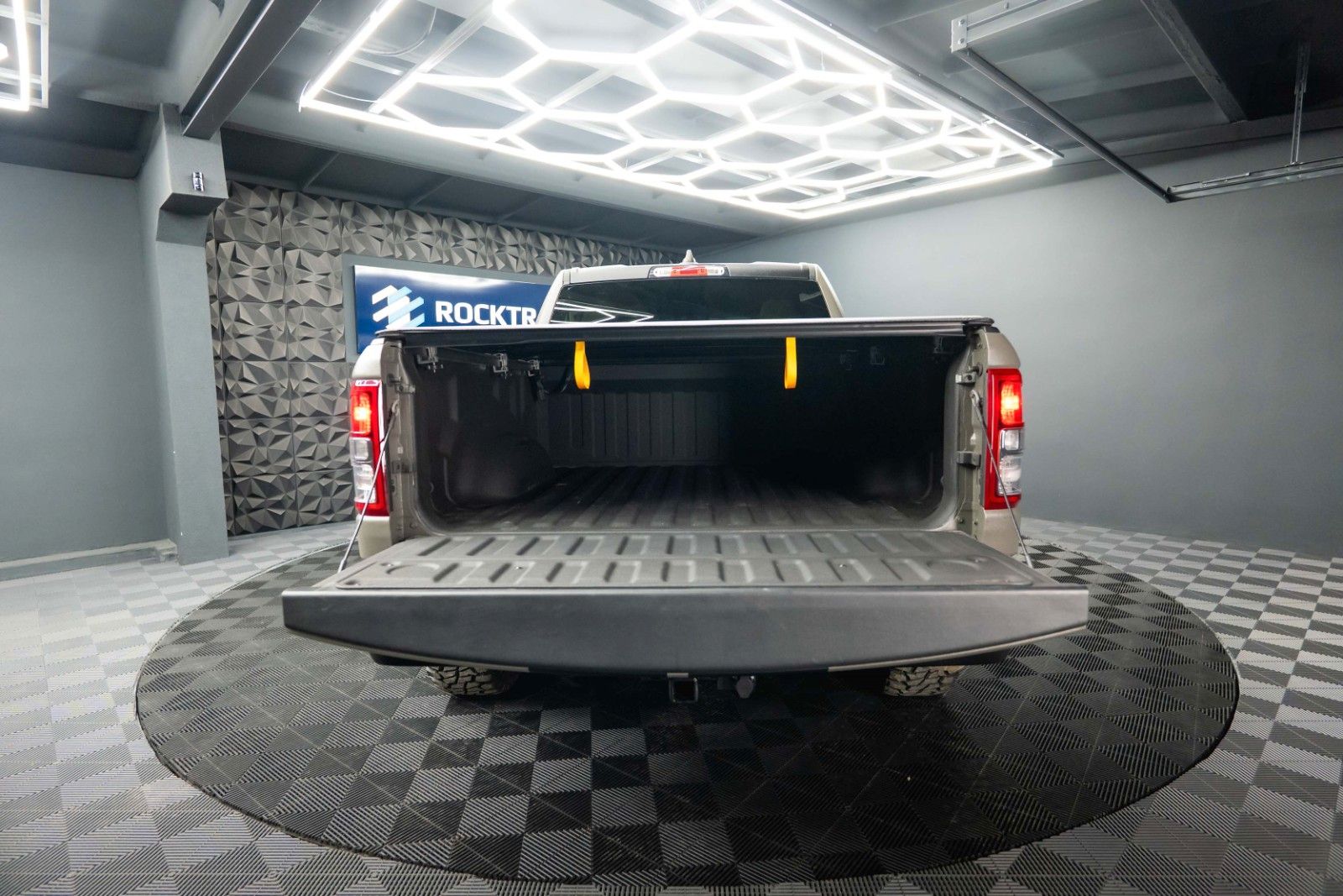 Fahrzeugabbildung Dodge RAM 5.7 V8 HEMI 4x4 OFFROAD RAPTOR Style 19% VAT