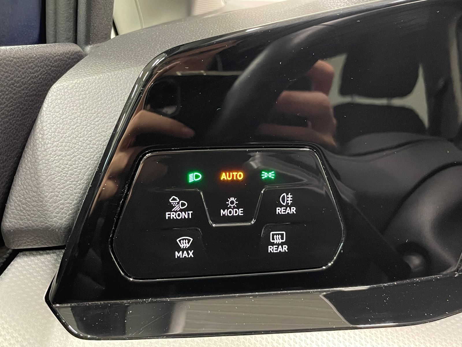 Golf VIII Variant Move 1.0 eTSI DSG LED NAVI ACC