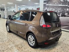 Fahrzeugabbildung Renault Scenic III Paris ( NAVI/AHK )