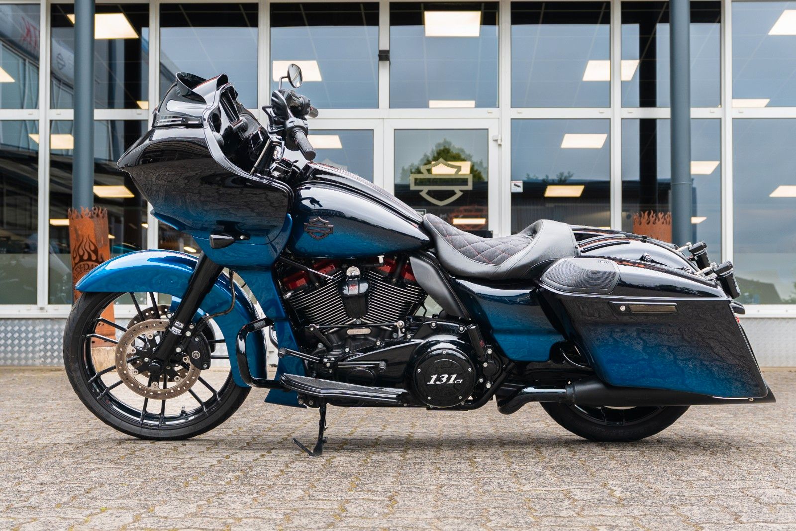 Fahrzeugabbildung Harley-Davidson CVO ROAD GLIDE 117 FLTRXSE 131 CUI SE Öhlins