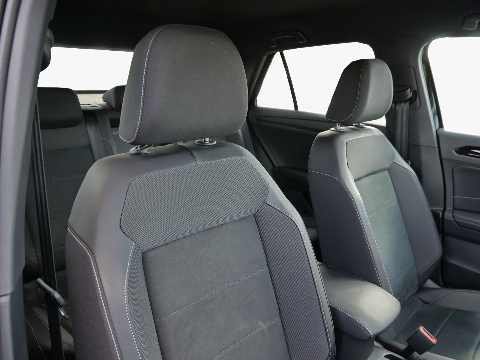 Volkswagen T-Roc - Bild 10
