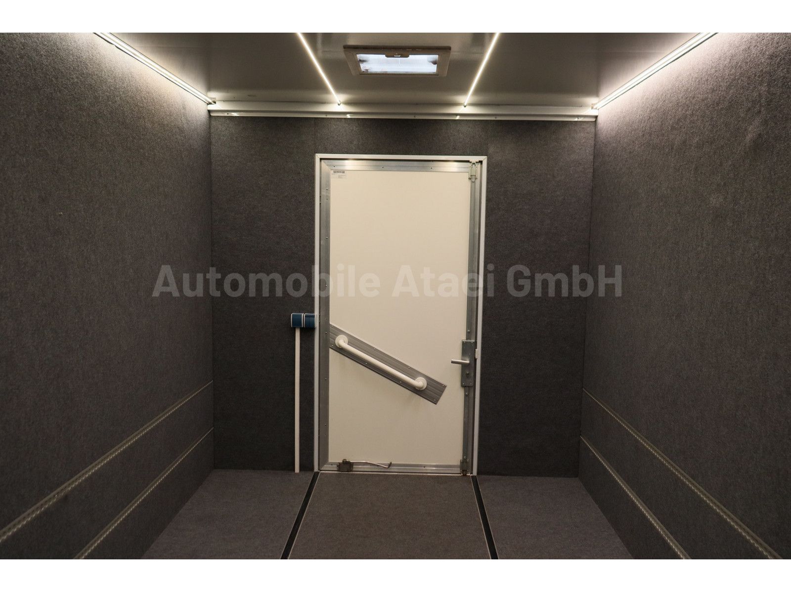 Fahrzeugabbildung Mercedes-Benz Sprinter 319 V6 *MAXI* KAMERA+DISTRONIC (1132)