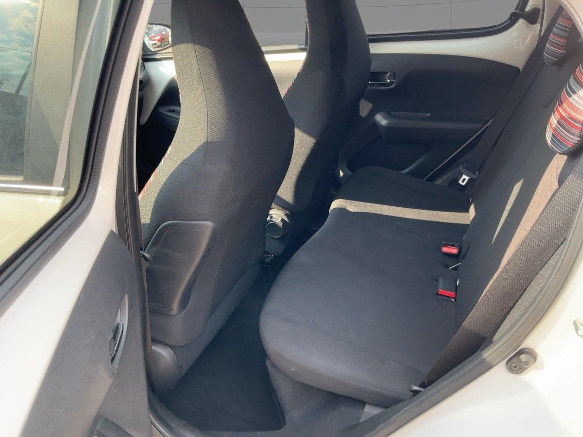 Fahrzeugabbildung Citroën C1 Airscape Shine 1.0 VTi