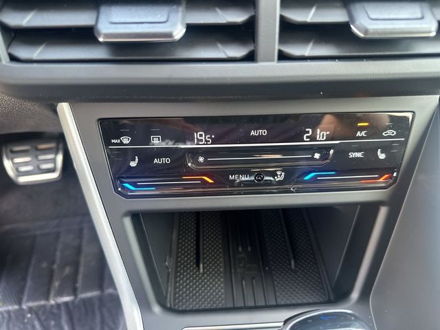 Volkswagen Polo 1.0TSI DSG Energy AHK RKam Acc