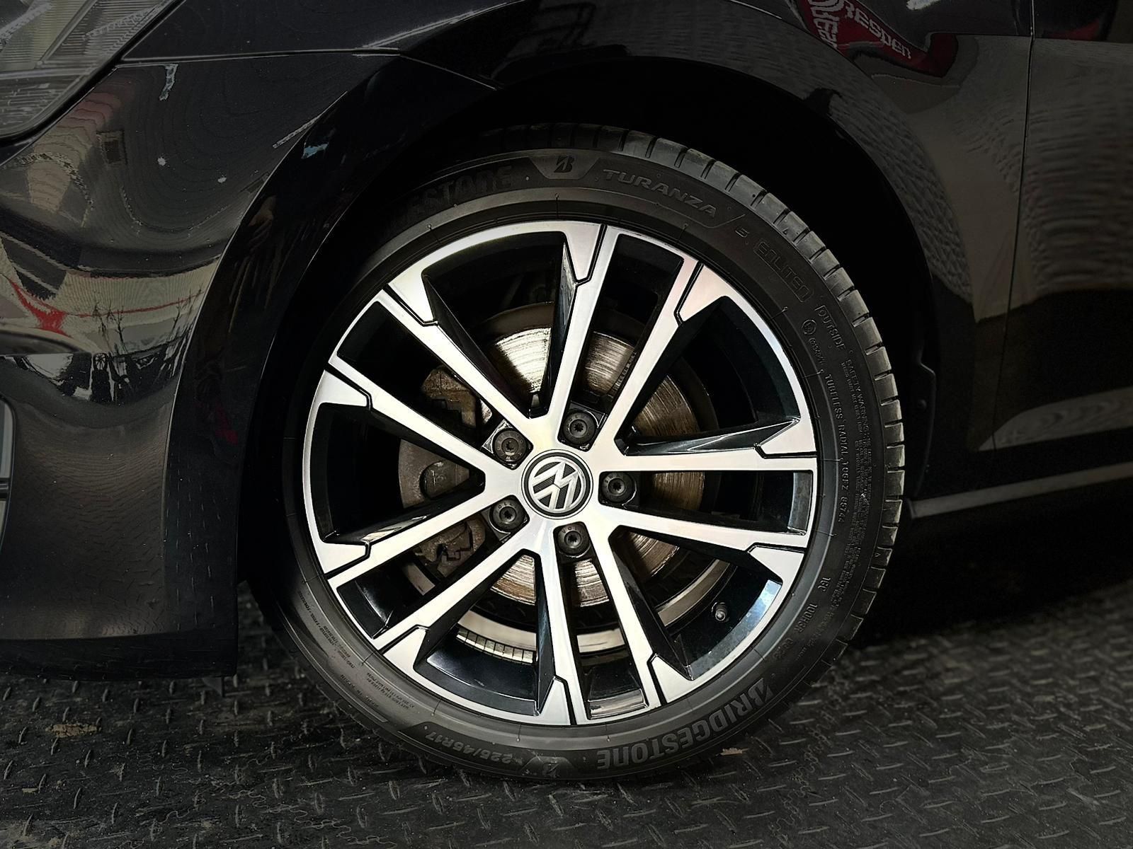 VW Golf 2.0TDI Allstar BMT* PANO#BiXENON#TEMPO#SHZ - Image 9