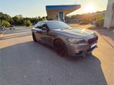 BMW 535i - BMW 535 mit Benzin-Antrieb: Leder, Navigationssystem, Limousine