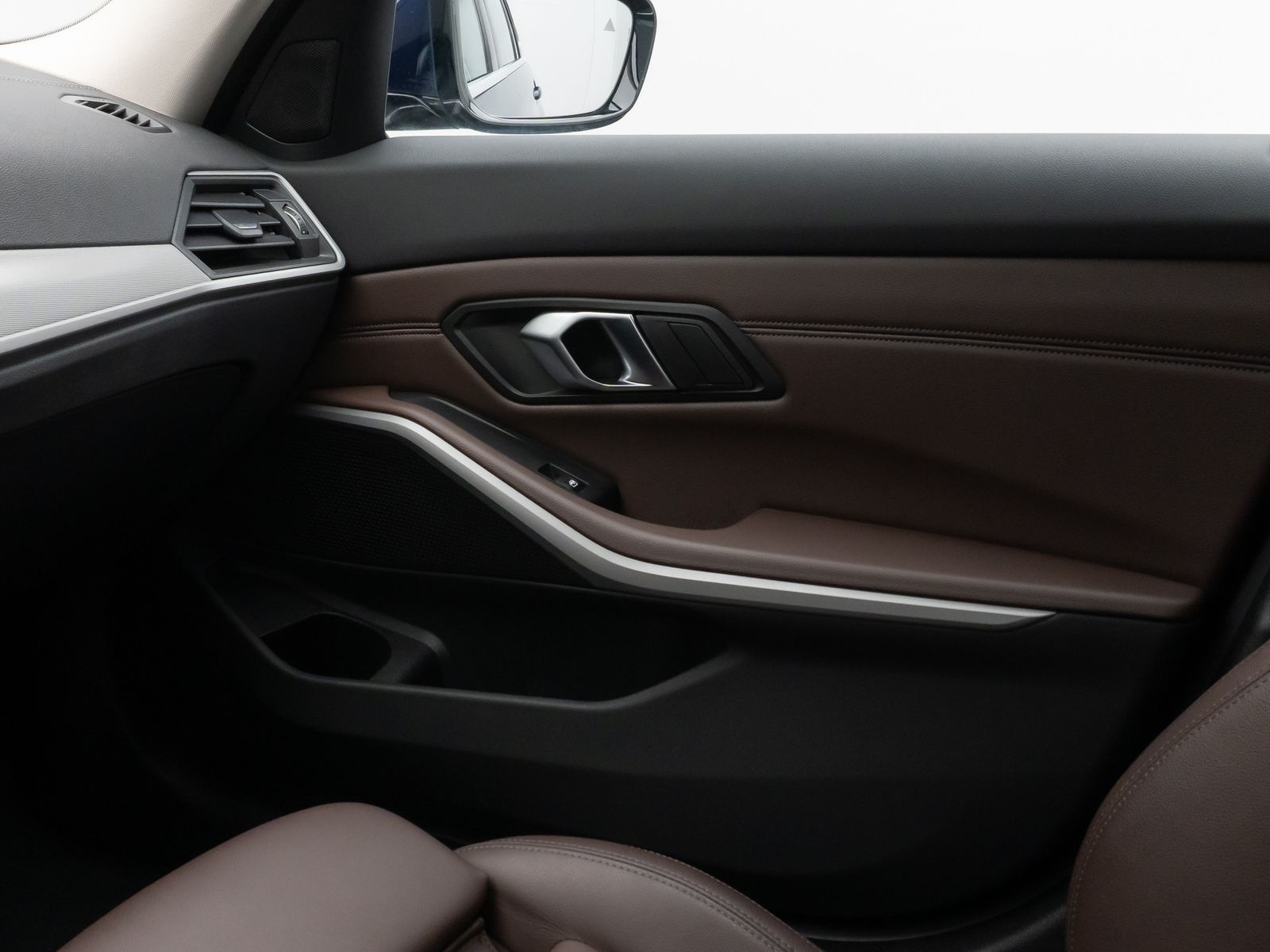 Fahrzeugabbildung BMW 320d xD Kamera HUD DAB Komfort Sport Individual