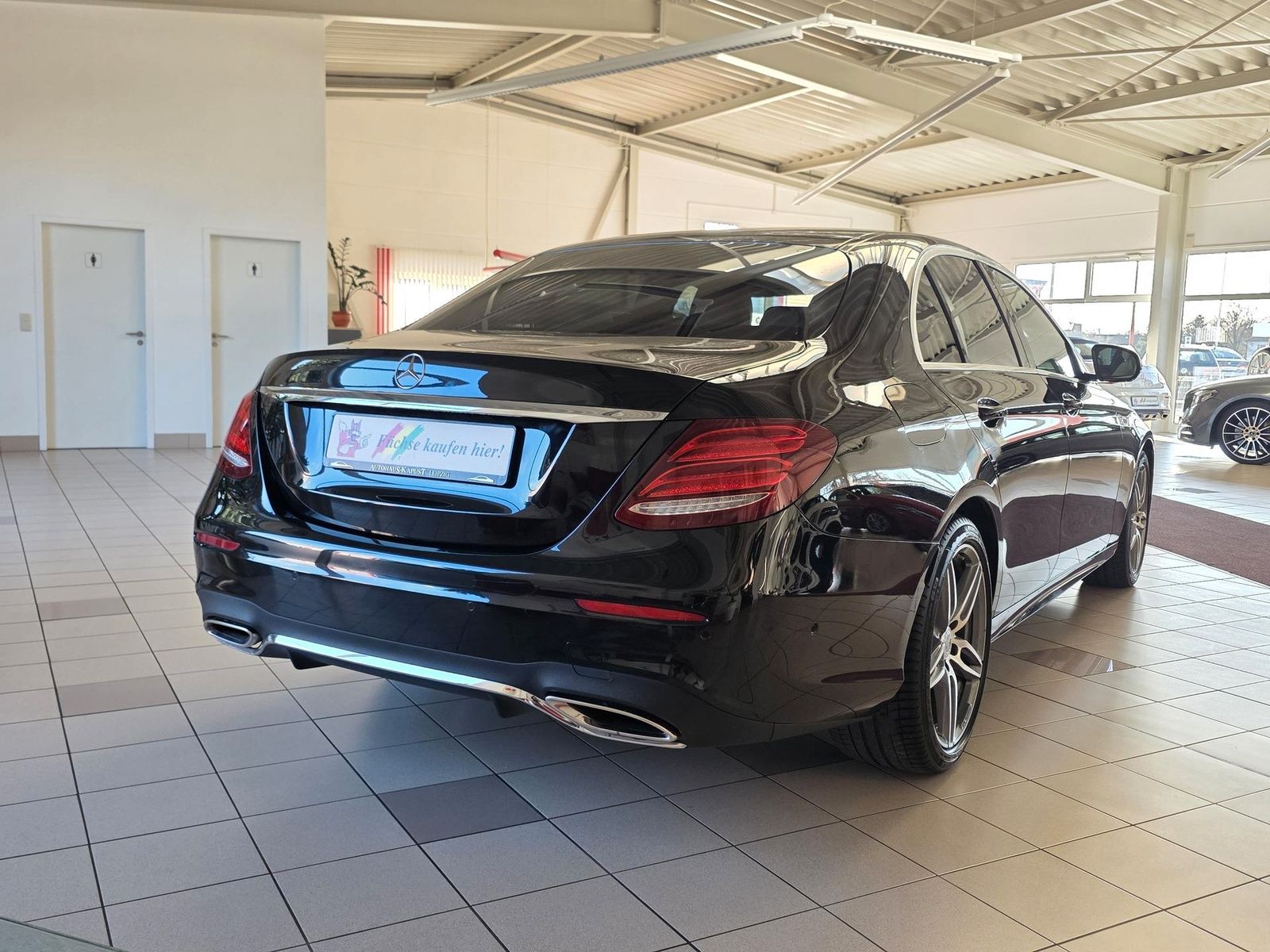 Fahrzeugabbildung Mercedes-Benz E200 Lim. AMG/Burmester/Airmatic/HuD/Multibeam