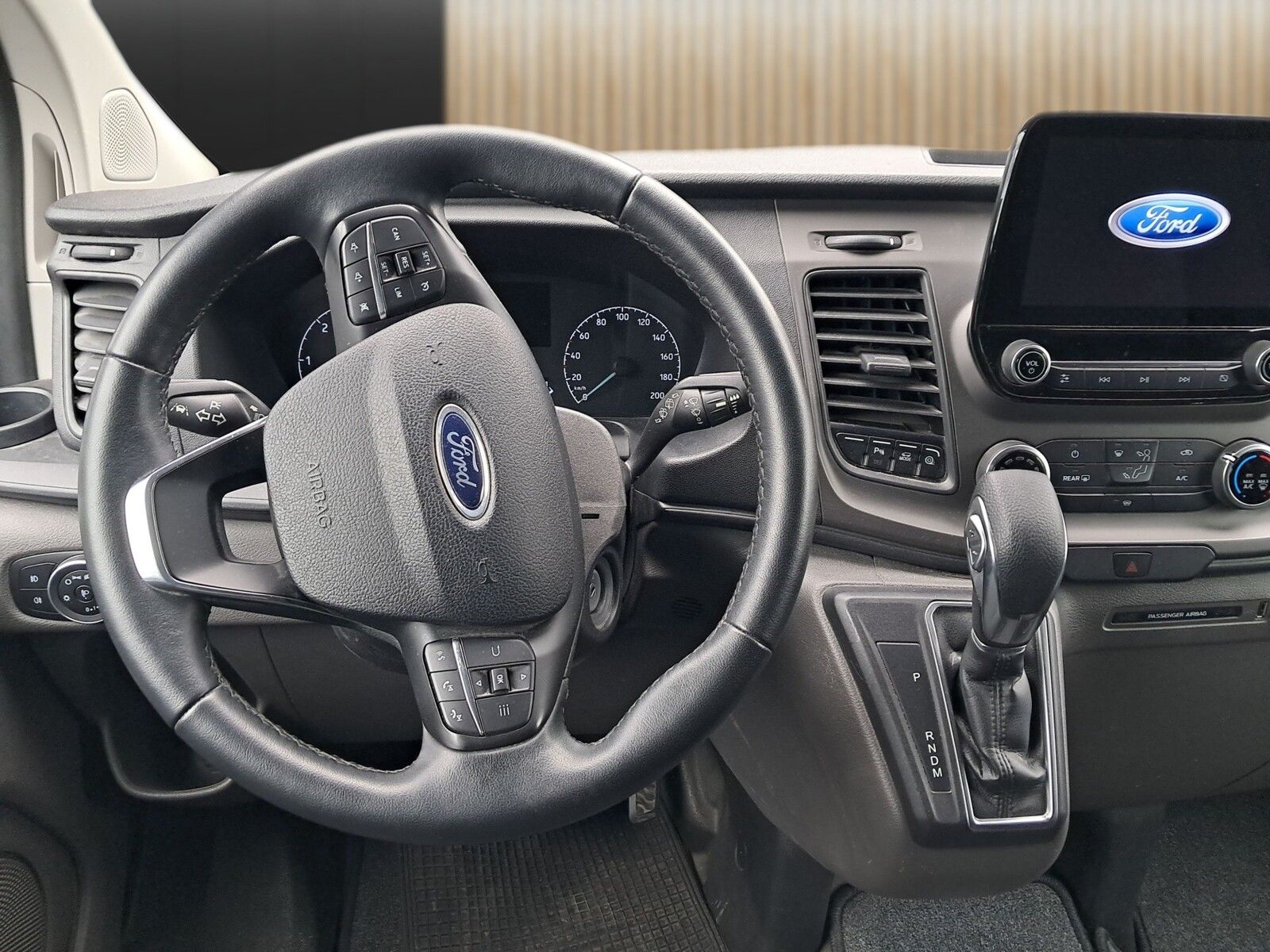 Fahrzeugabbildung Ford Nugget Aufstelldach