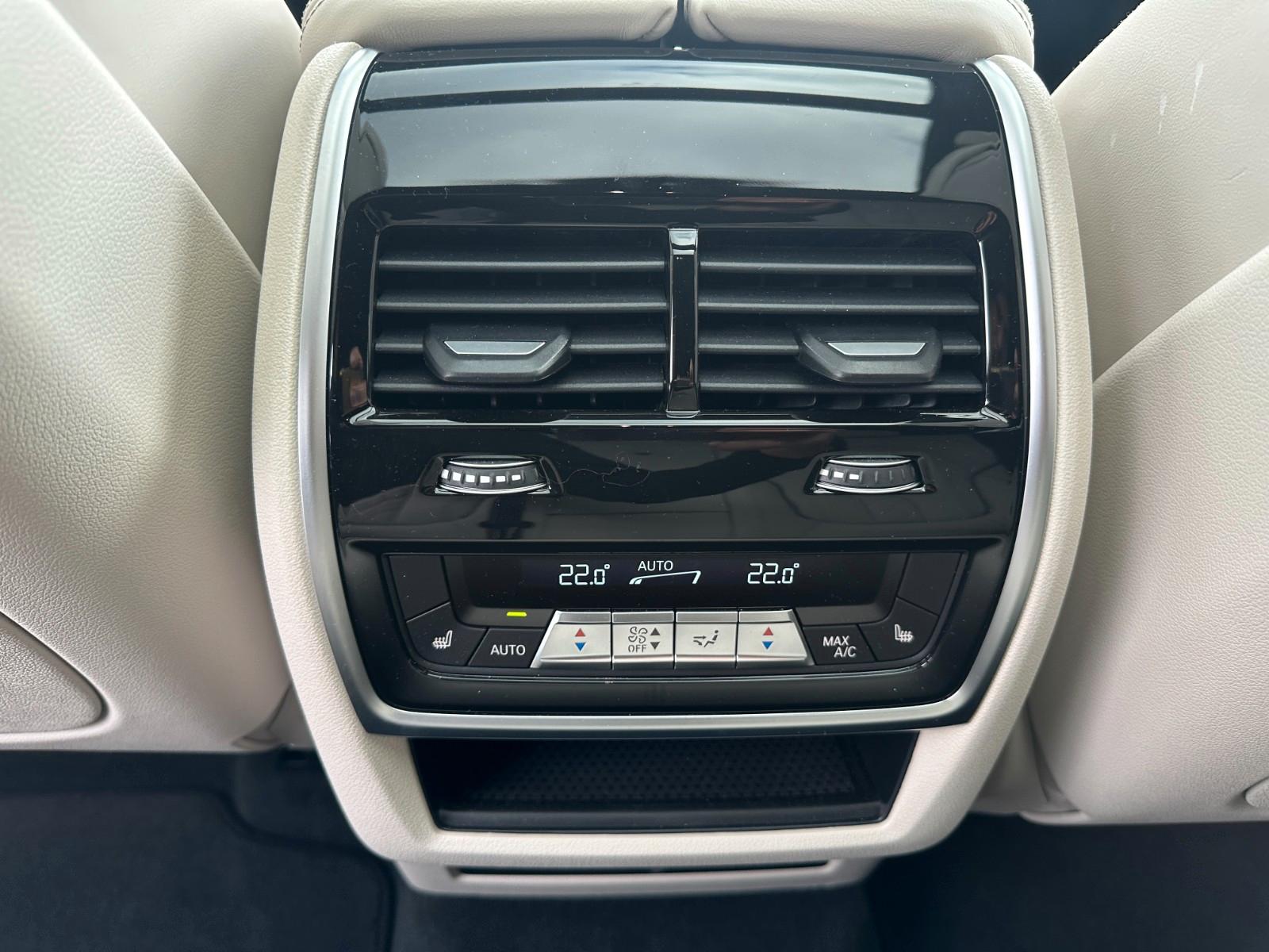 BMW X6 M60 i xDrive ACC|HUD|PANO|HARMAN|AHK|22"|