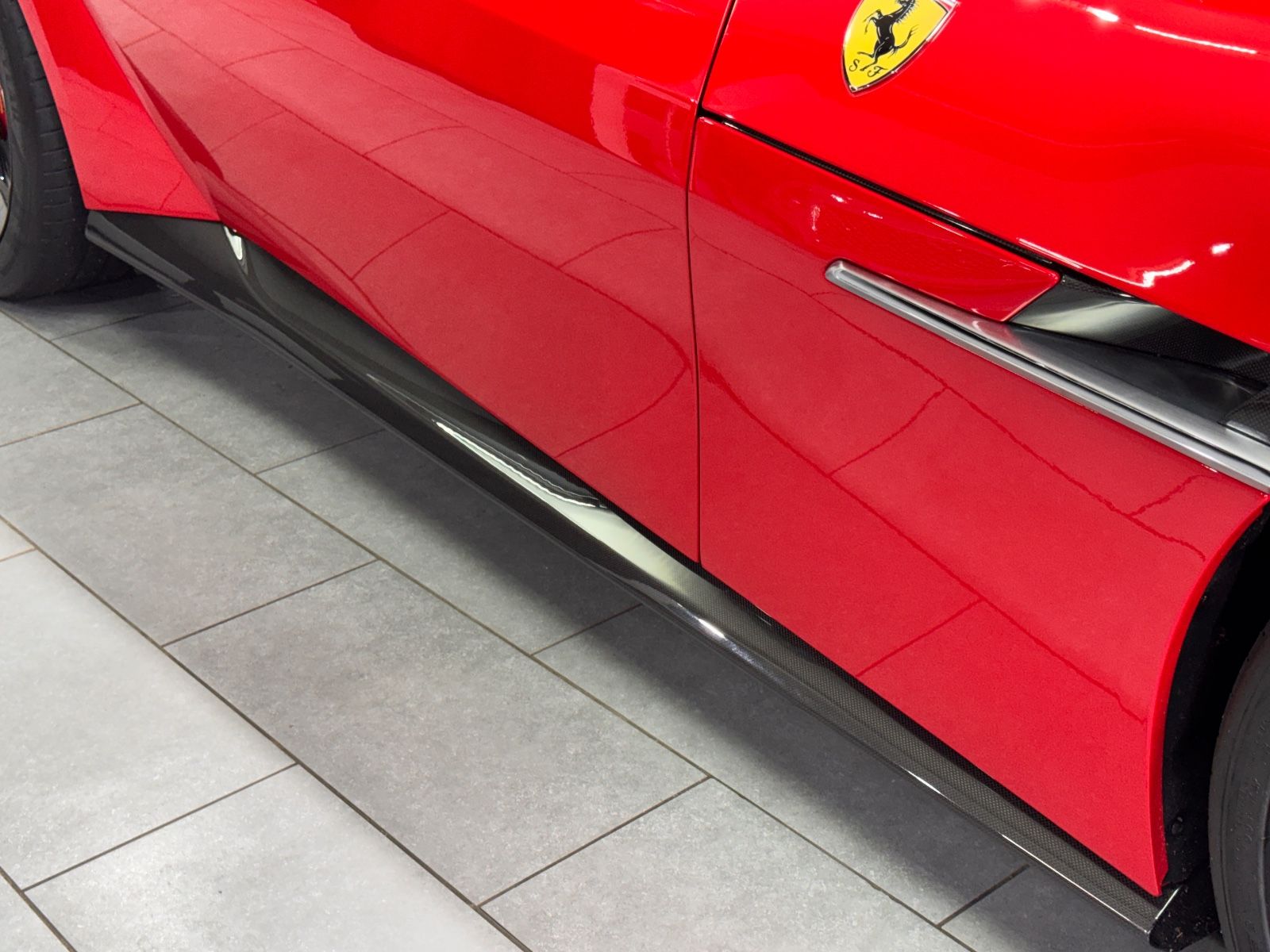 Fahrzeugabbildung Ferrari 12Cilindri|LIFT|FULL-CARBON|RACING-SEAT|ON STOCK