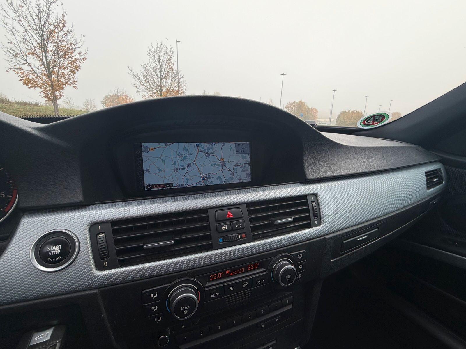 BMW 330 2008 — photo 10