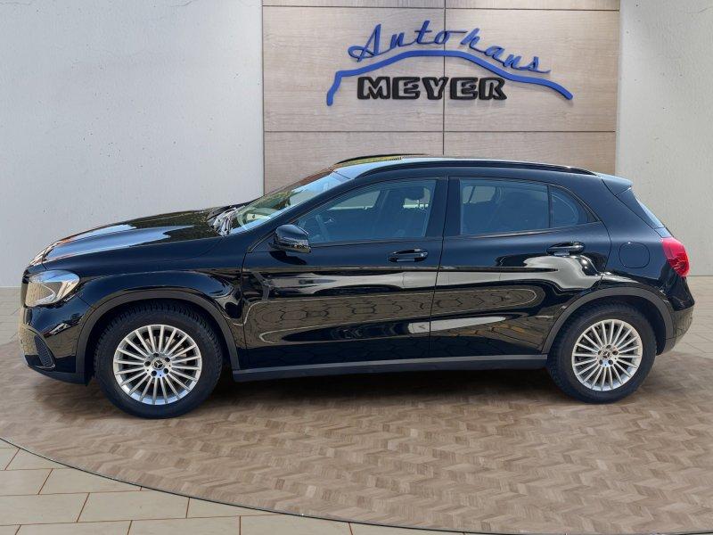 Mercedes-Benz GLA 180  Navi/Winterpaket