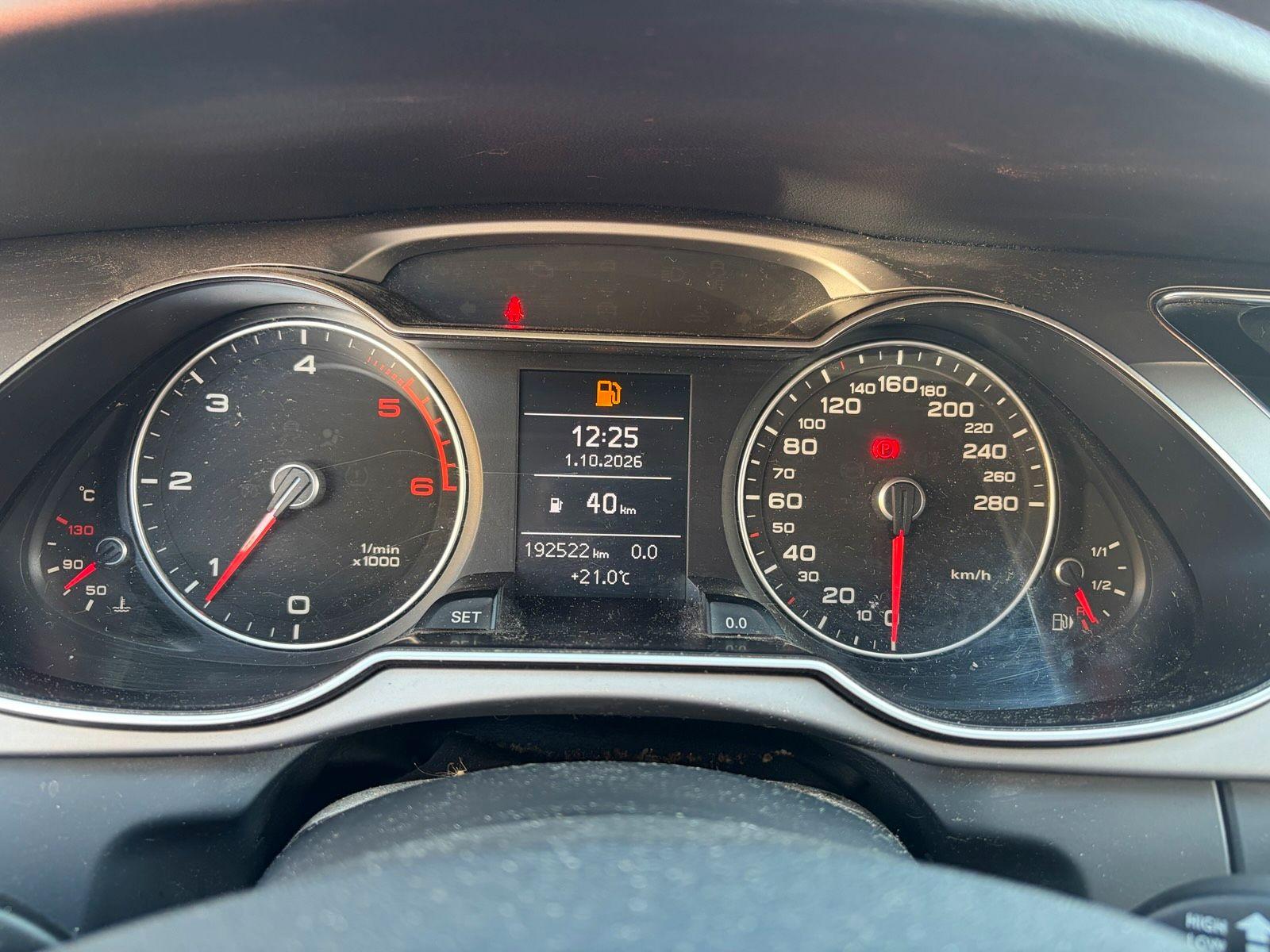 Audi A4 2012 — photo 10