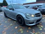 Mercedes-Benz C 63 AMG C -Klasse Coupe C 63 AMG* - Mercedes-Benz C 63 AMG: Coupe