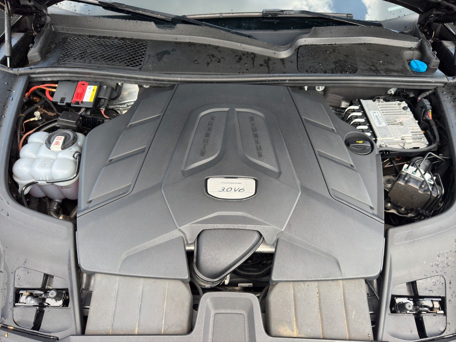 Porsche Cayenne Sport foto 19
