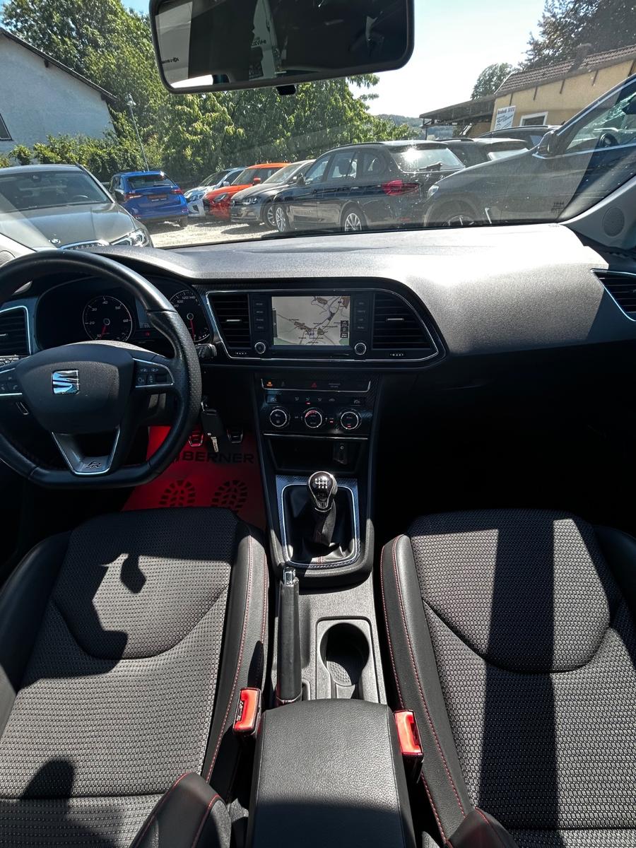 Seat Leon 2015 — photo 19