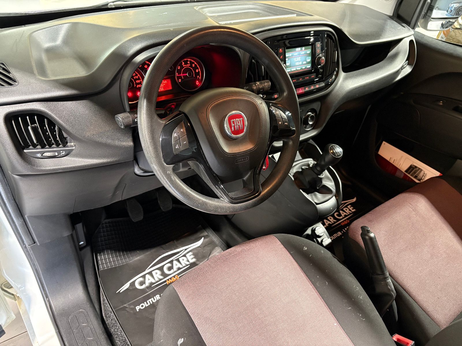 Fahrzeugabbildung Fiat Doblo Doblò SX Maxi Kasten/3-SITZ/PDC/BLUETOOTH/