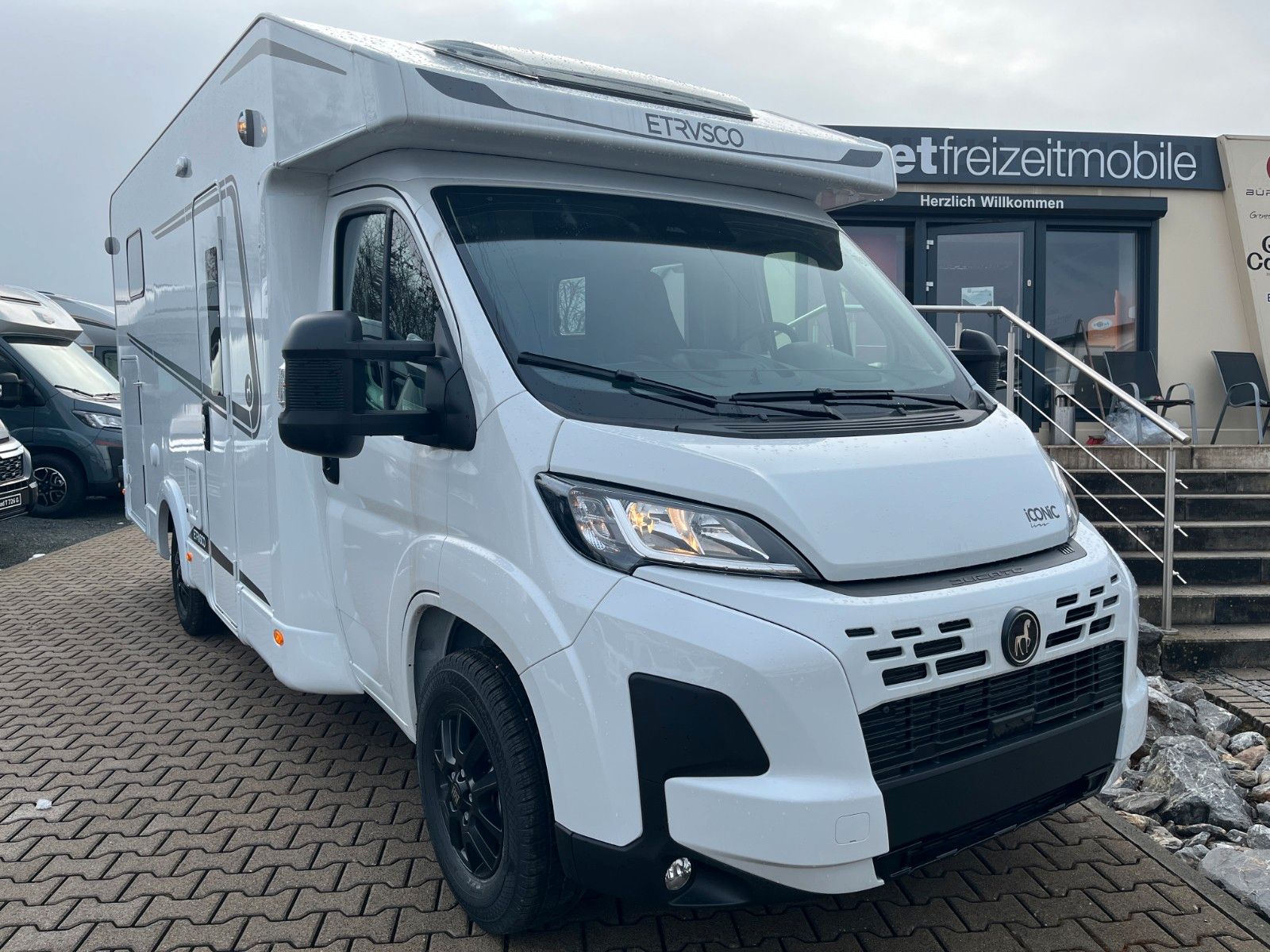 Fahrzeugabbildung Etrusco T 6.9 SBC *Hubbett*iConic*Komfort Plus*