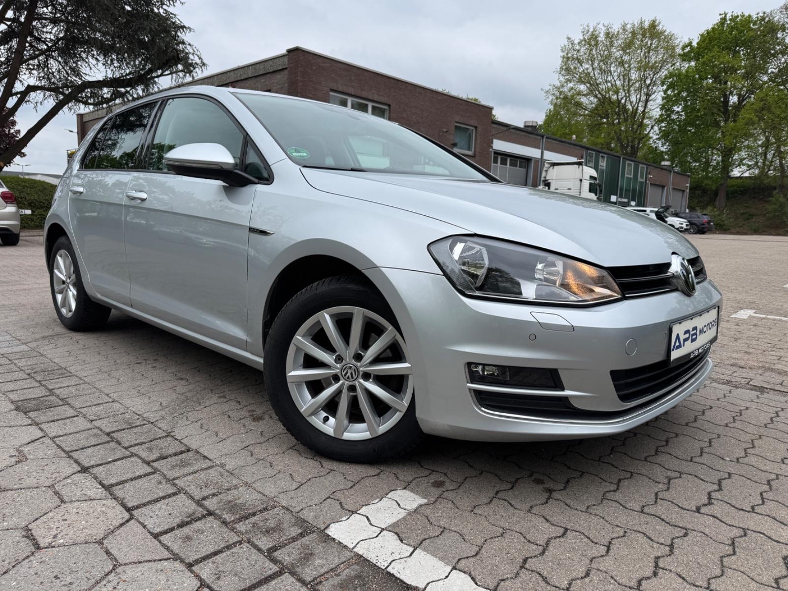 Volkswagen GOLF VII LOUNGE BMT NAVI SITZHZG. PDC TEMPOMAT
