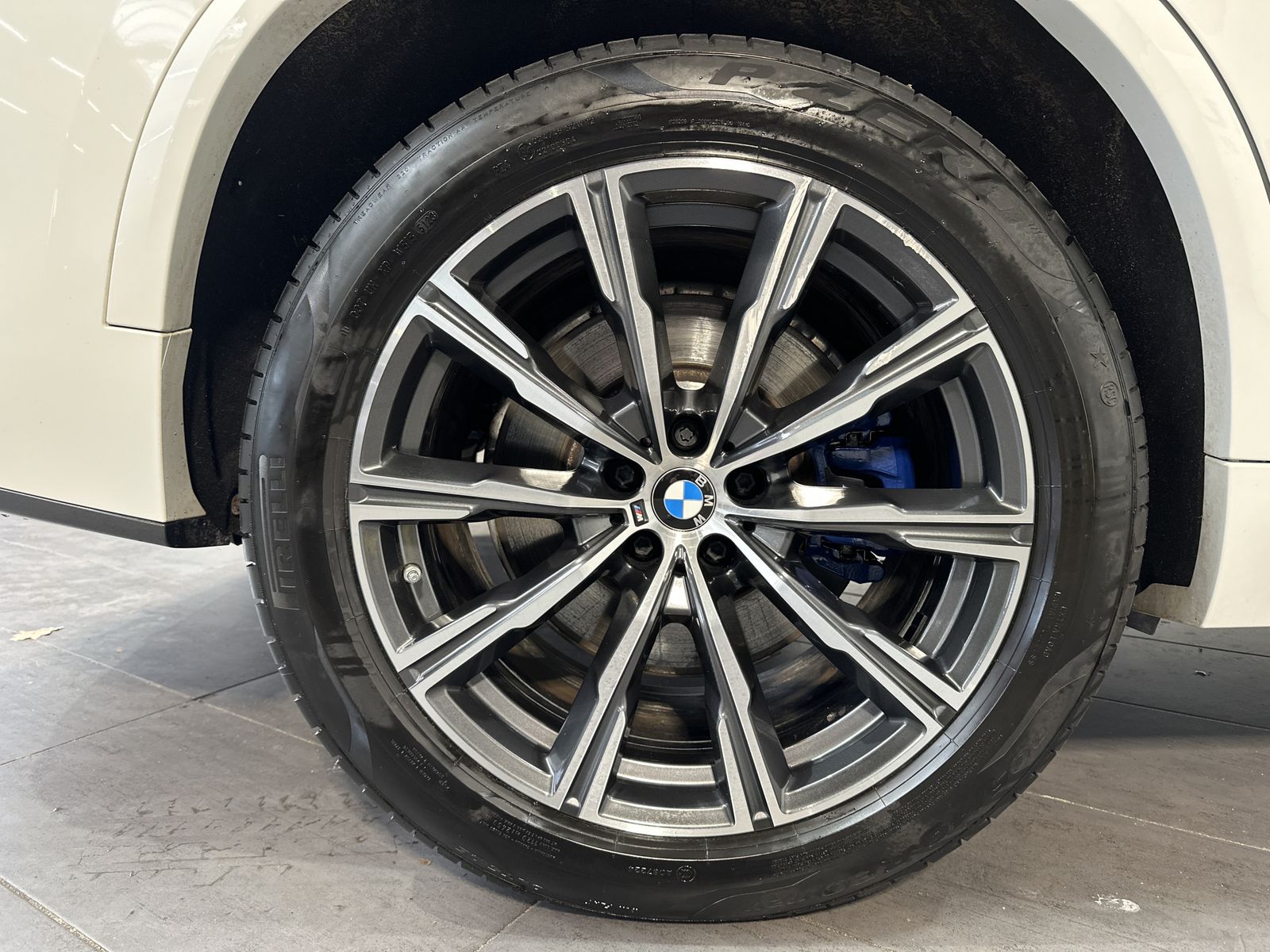 Fahrzeugabbildung BMW X5 xDrive45e M-Sport NAV+LED+AHK+360°KAMERA+20ZO