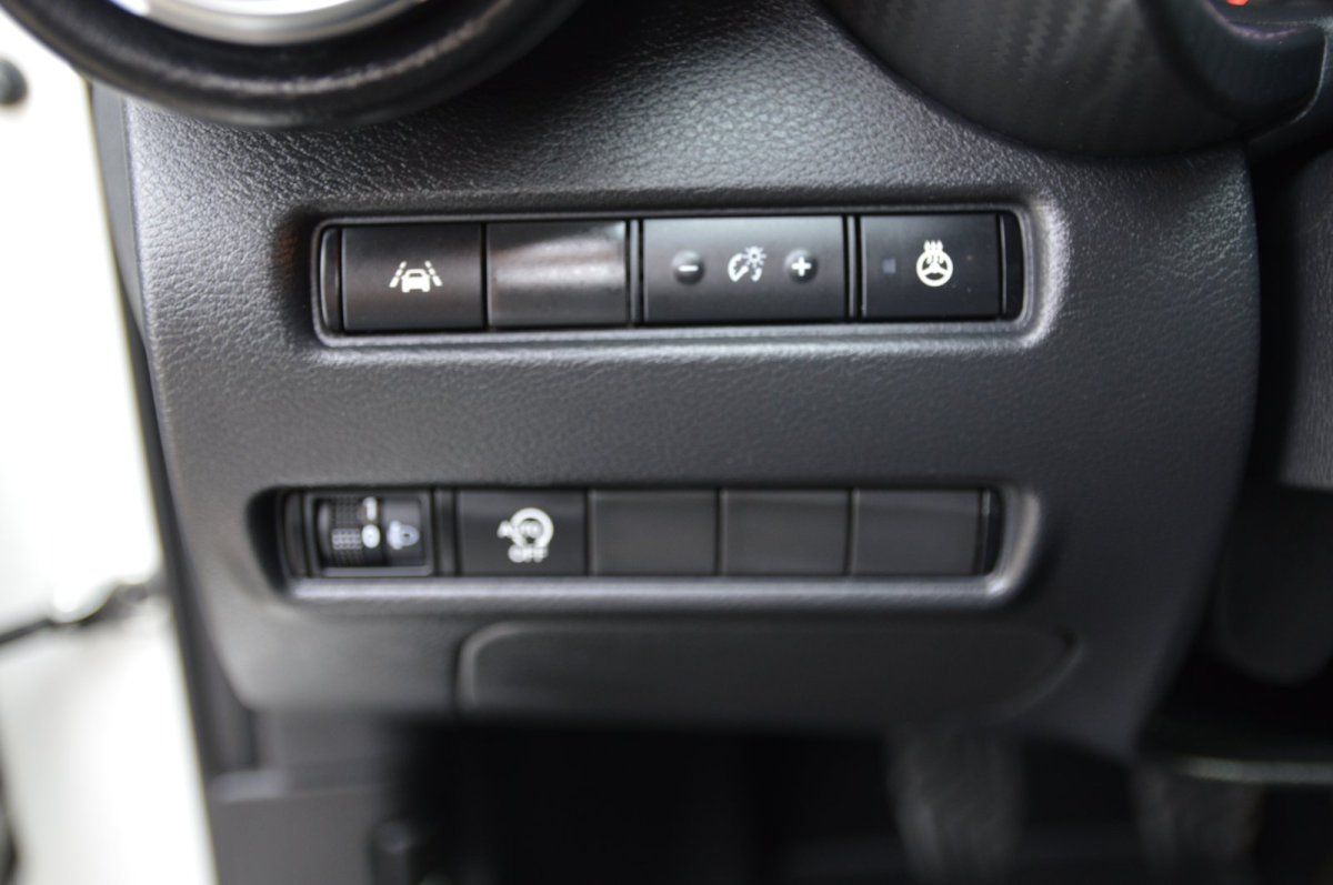 Fahrzeugabbildung Nissan Juke   N-Connecta LED Kamera Alu Navi Winterpake