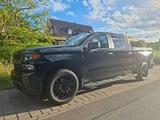Chevrolet Silverado Custom Pickup 2022 320PS nur 43.000km - Chevrolet Geländewagen C20 mit Benzin-Antrieb