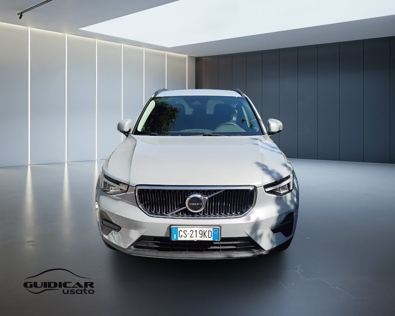 Volvo VOLVO XC40 2023 - XC40 1.5 t2 Essential auto imagem 2