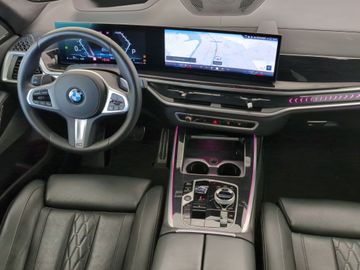 BMW X7 - 7