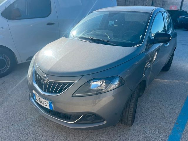 Другие Lancia Ypsilon 1.0 FireFly 5 porte S&S Hybrid Si
