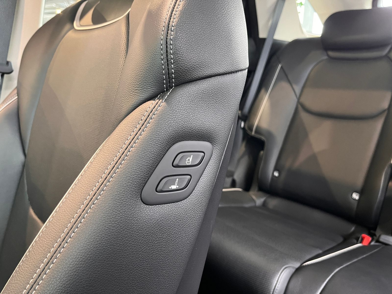 Fahrzeugabbildung Genesis GV70 Luxury KomfortP AWD PANO LEXICON