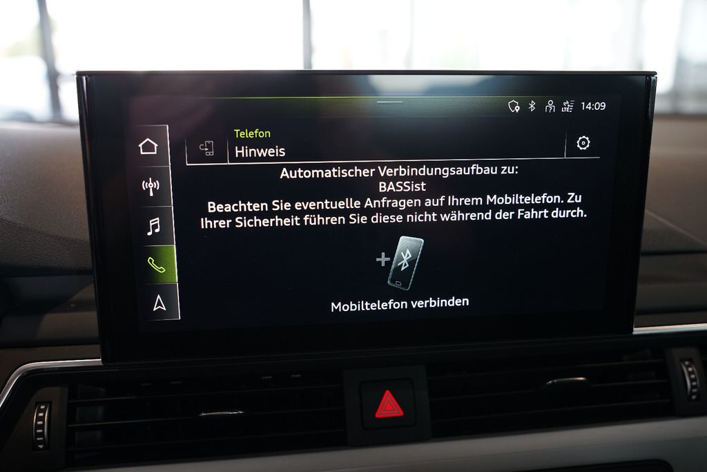 AUDI A4 Limousine 35 TDI S line | MMI Plus | AHK AUDI A4 Limousine 35 TDI S line | MMI Plus | AHK