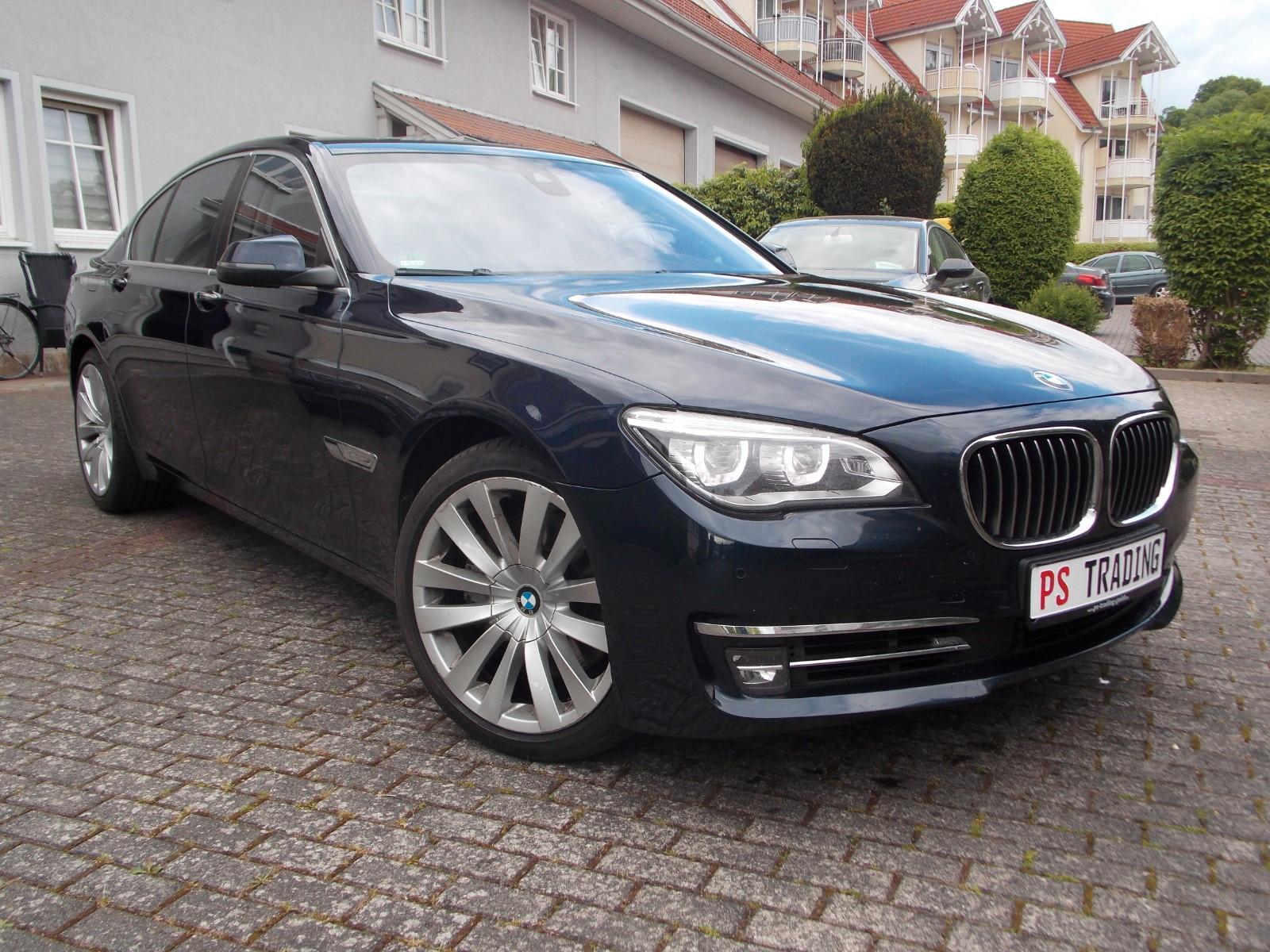 BMW 750i xDrive MEGA VOLL !! Scheckeft !! 2 Hand !!